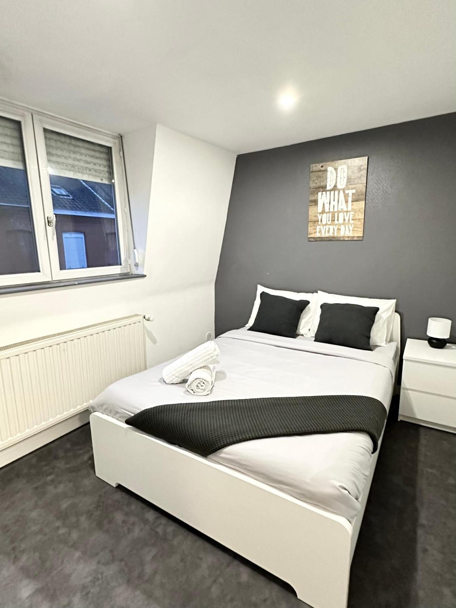 Une Belle Maison Avec 2 Chambre Croix Bagian luar foto