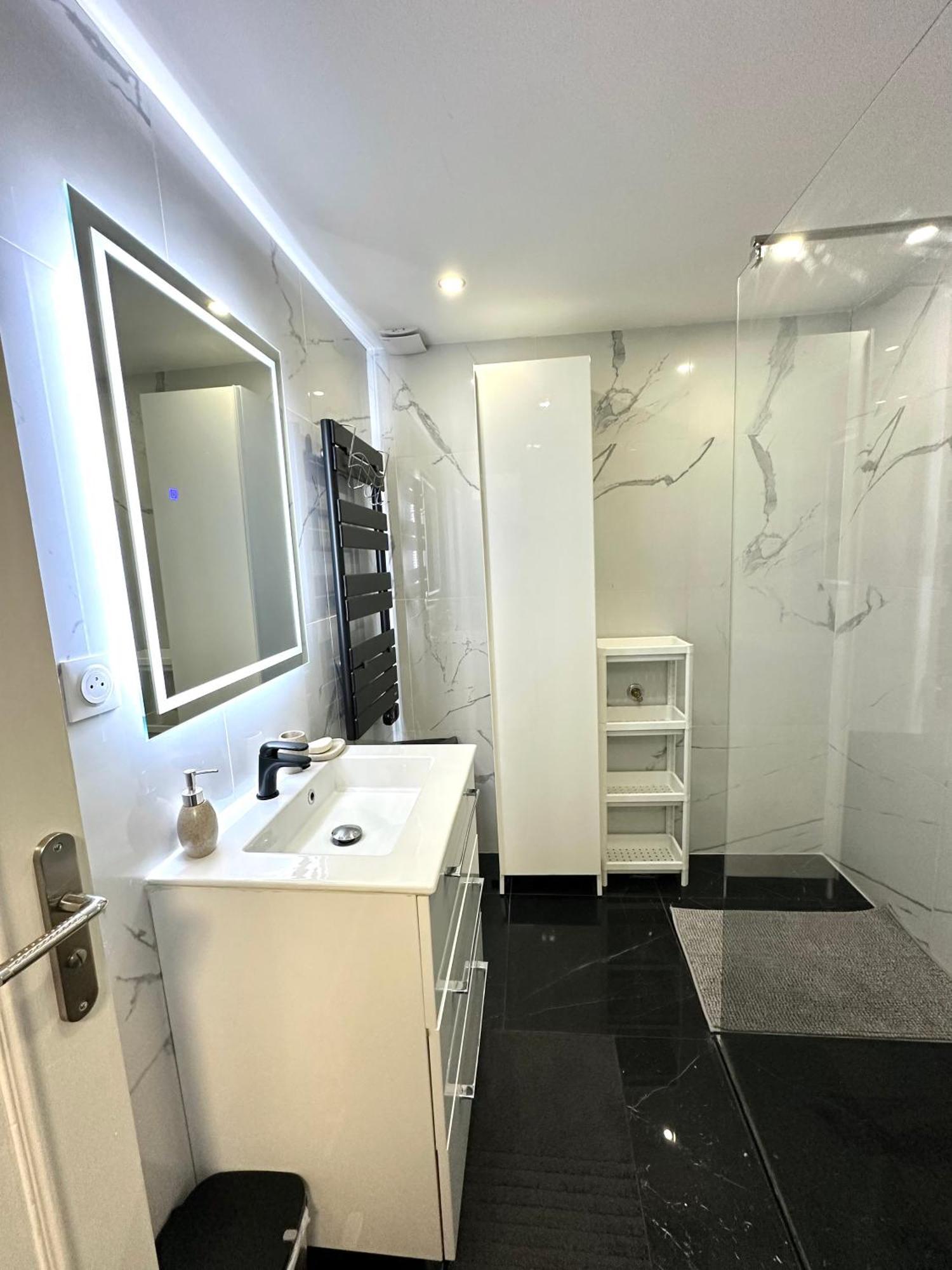 Une Belle Maison Avec 2 Chambre Croix Bagian luar foto